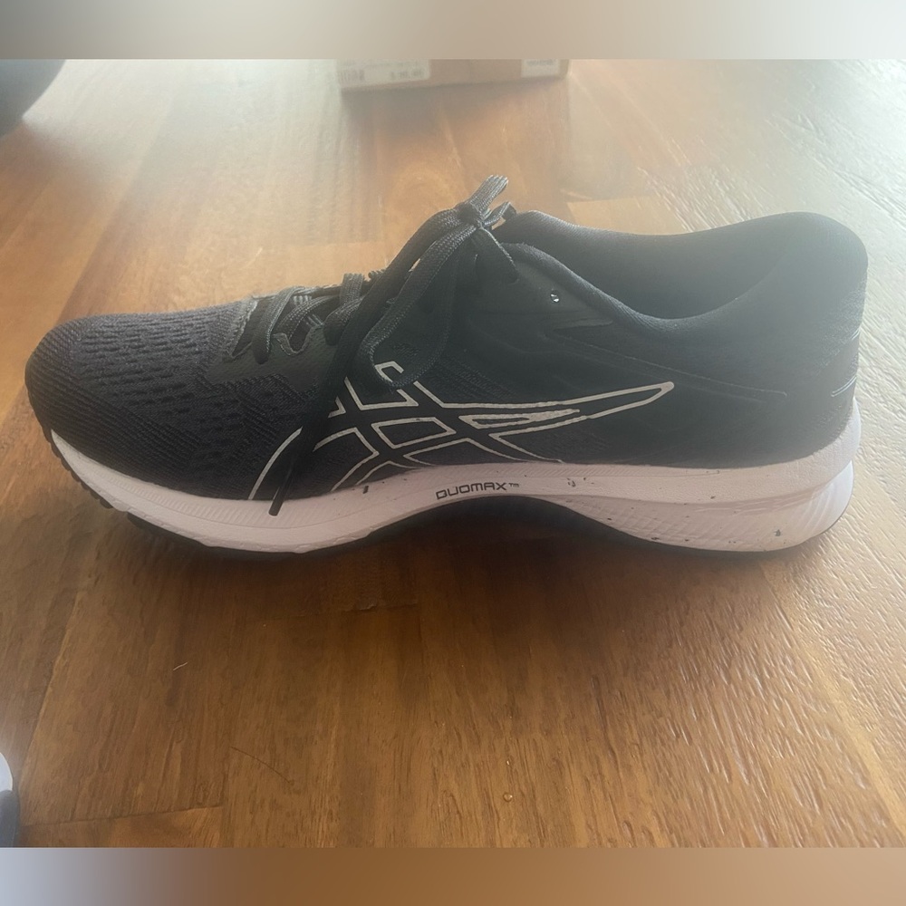 NIB Women’s ASICS GT 1000 Size 8 WIDE - Picture 12 of 15
